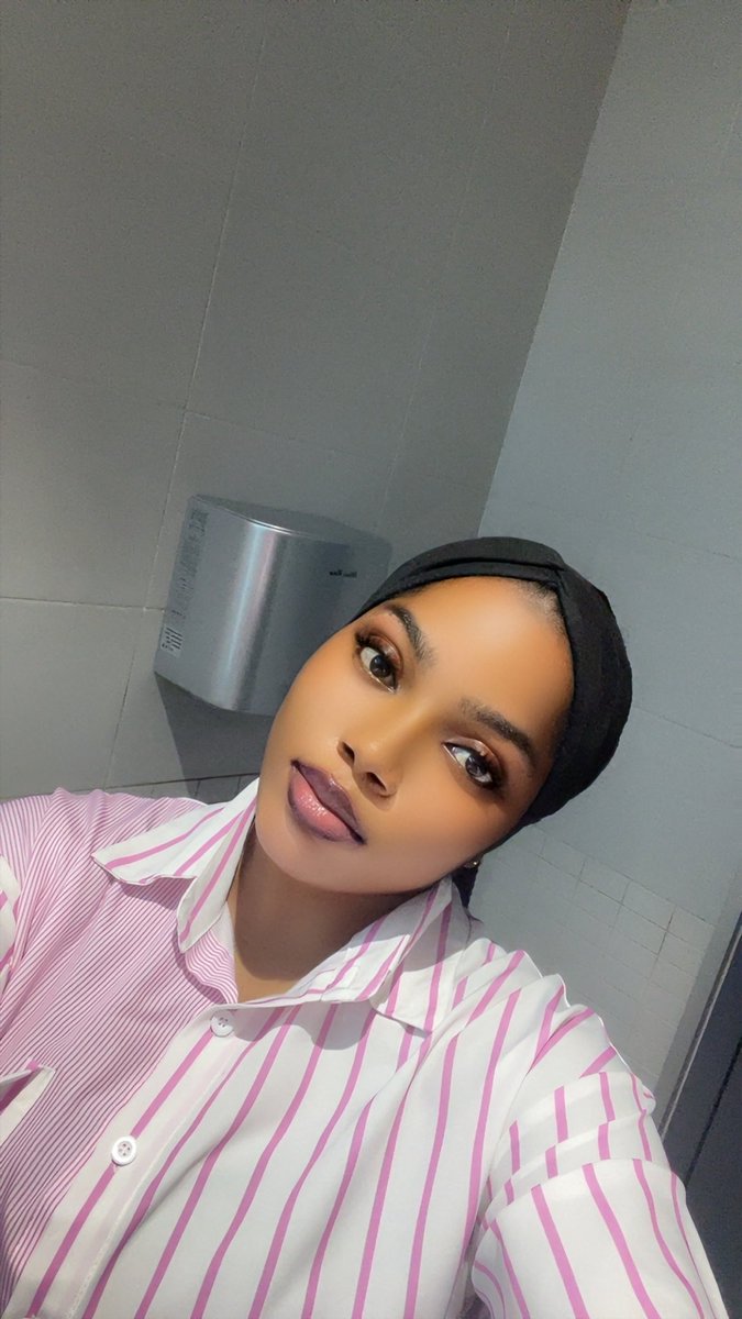 DAMOLA✨ tweet media
