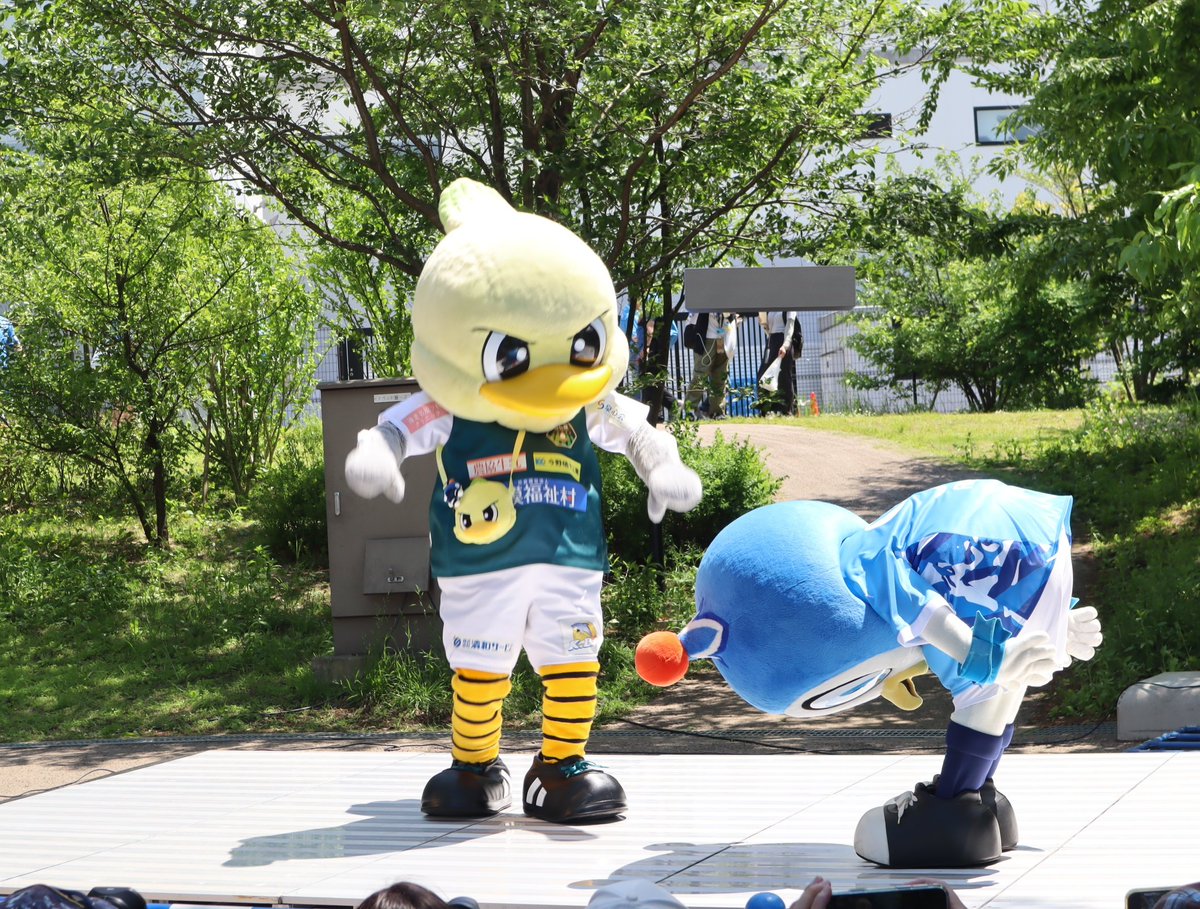 randonneesan's tweet image. ガミティパイセンによる社会人としてのマナー講座
その3：お辞儀の角度(最敬礼)
#フリ丸  #yokohamafc 
#ガミティ #SC相模原