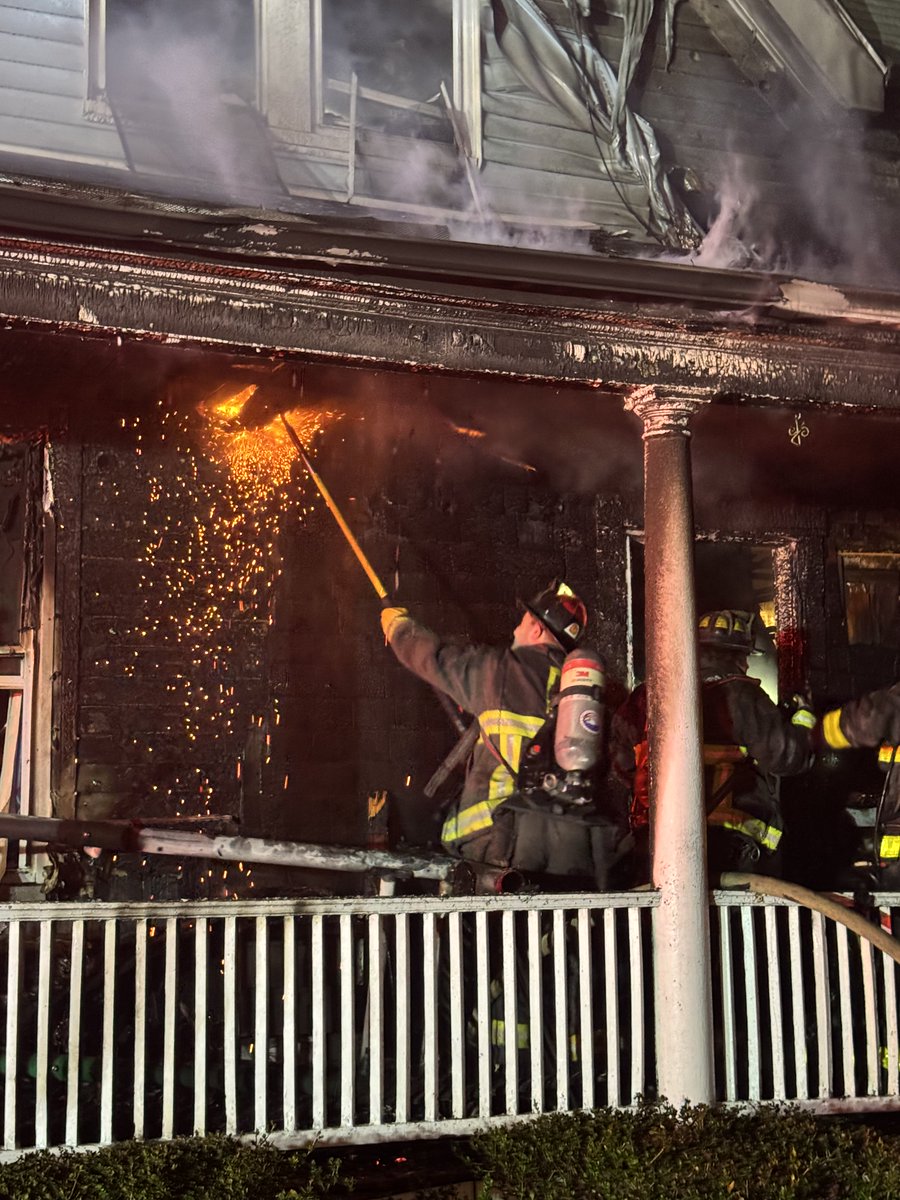 Boston Fire Dept. tweet media