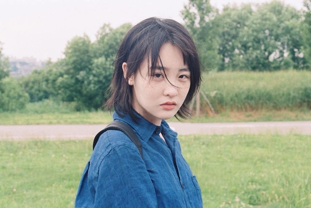 minhafiles's tweet photo. college sweetheart kim minha 🤍 excited to see more of you in < messily ever after > #김민하 #KimMinha https://t.co/Z3NLAGteJb