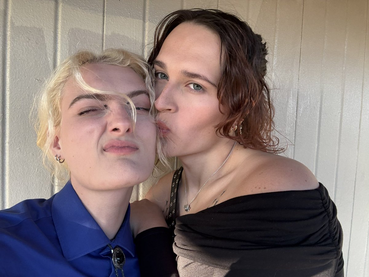 dylan vanessa tweet media