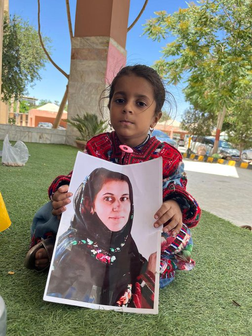 FreeBaloch_01's tweet image. A family sits outside a hospital for 12 days, holding onto hope.
A child falls sick during the protest.

And still,no one listens
  #endenforcedisapparances 
 #humanrights 
It reflects a deeper crisis that continues to be ignored.
#balochistan 
@hrw @UN @InsightGL @World_Back1