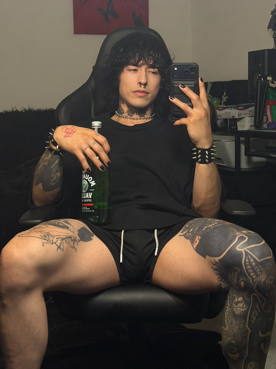 Bragoxx0 tweet media