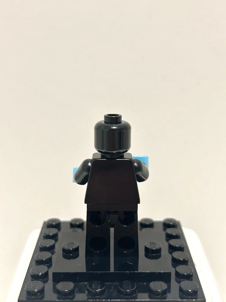 infinitybricks8's tweet image. The future has arrived! This Laser Mech is locked, loaded, and ready to defend the galaxy with retro-futuristic style 🤖

#LEGO #LEGOminifigures #LEGOcollection #LEGOcommunity #LEGOaddictAFOL #LEGOreseller #LEGOforsale #LEGOMech #Series15 #LaserMech #SciFiLEGO #RetroFuturism