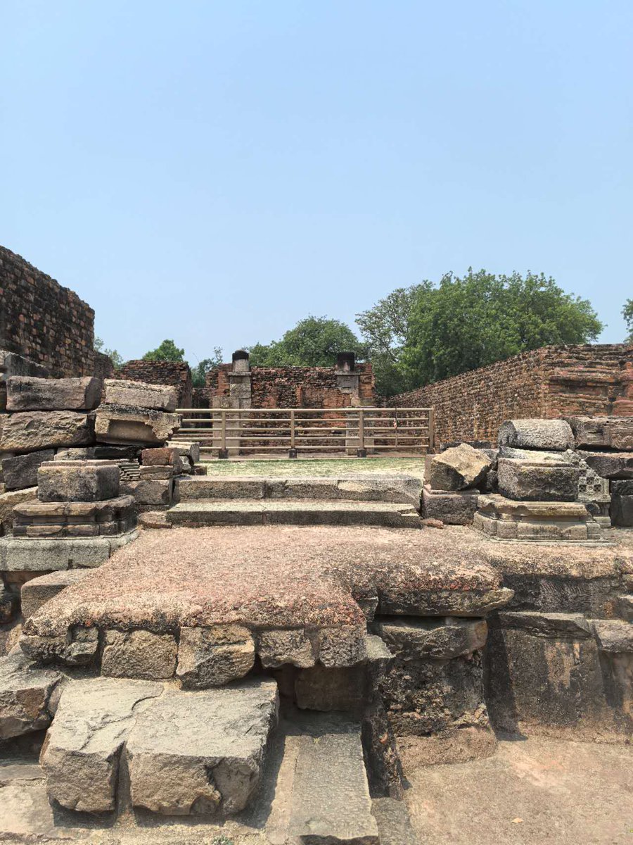 Standing at Sarnath, Varanasi — where the Buddha preached his first sermon 2500 years ago, 
and where Chinese monk Xuanzang's footsteps helped carry the Dharma home to China.

The Dhamek Stupa still stands. So does the bond between our two civilizations.🇨🇳🤝🇮🇳 

#Sarnath