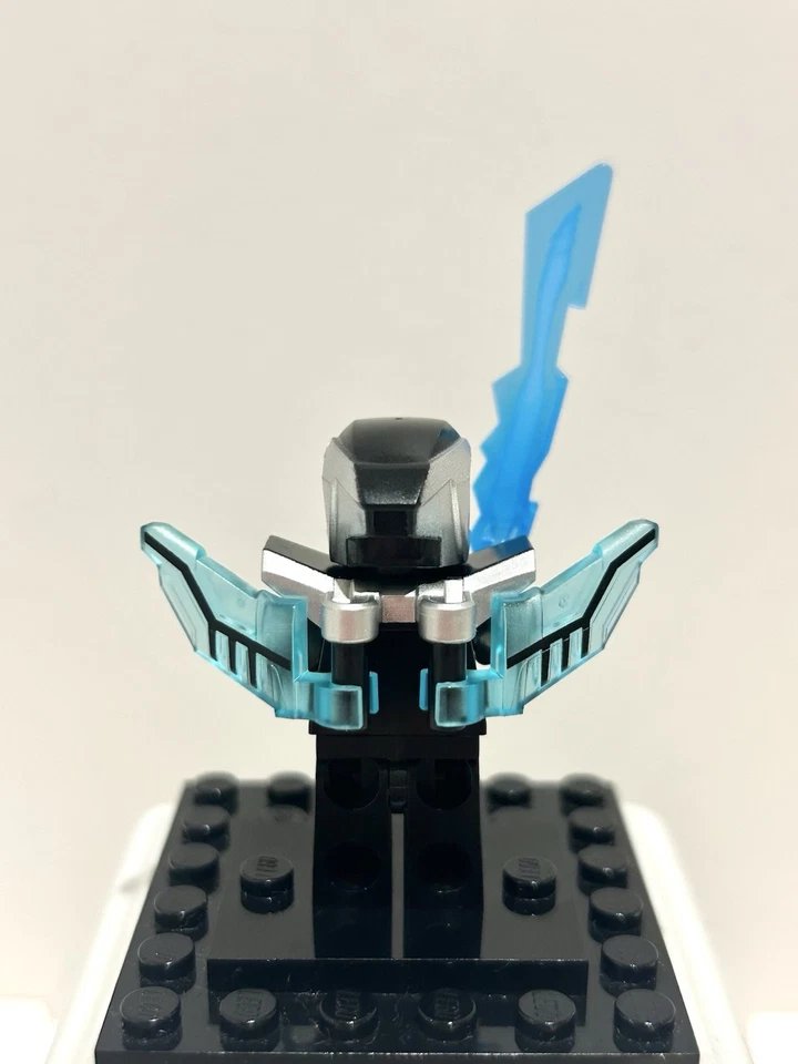 infinitybricks8's tweet image. The future has arrived! This Laser Mech is locked, loaded, and ready to defend the galaxy with retro-futuristic style 🤖

#LEGO #LEGOminifigures #LEGOcollection #LEGOcommunity #LEGOaddictAFOL #LEGOreseller #LEGOforsale #LEGOMech #Series15 #LaserMech #SciFiLEGO #RetroFuturism