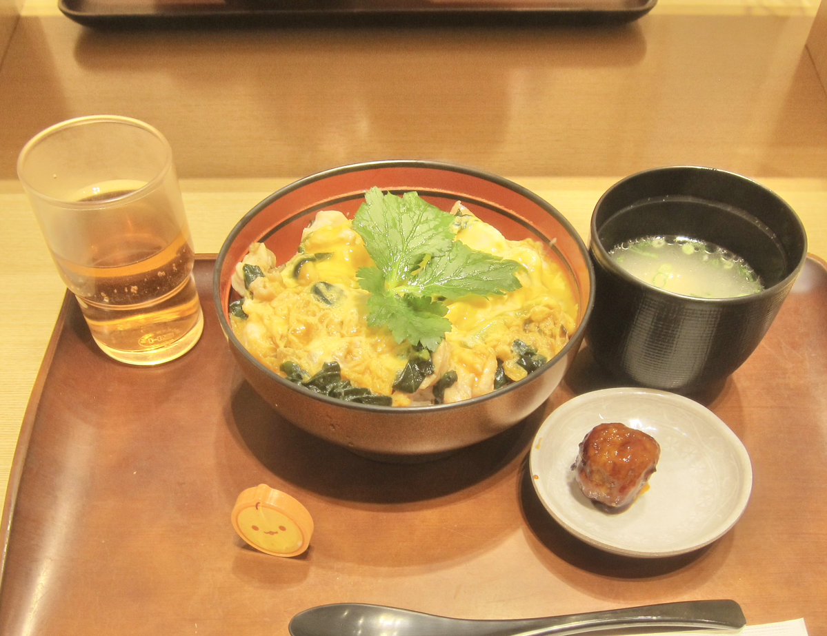 _k__i__r__a_'s tweet image. #あさりと菜の花の親子丼　#季節限定　#ルクア
めちゃくちゃ美味しい〜✨