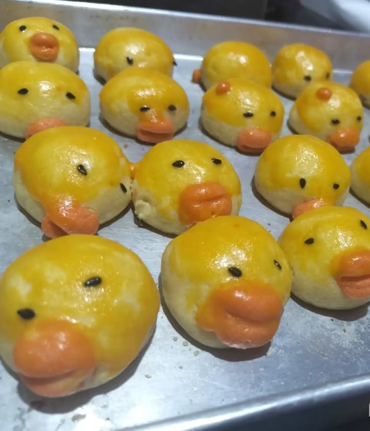 ⋆ tweet media