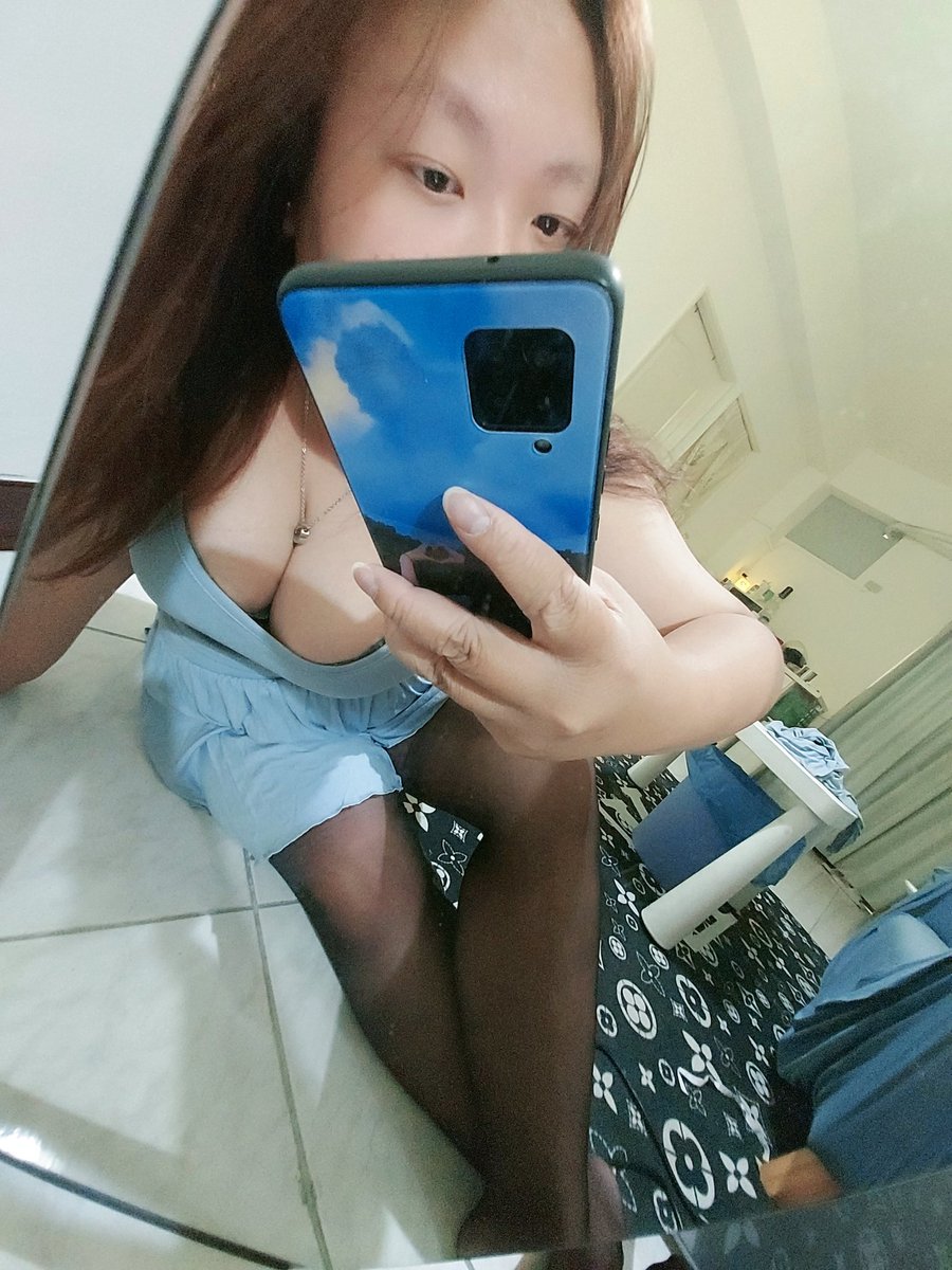 什麼是偏愛
什麼是寵愛
什麼是獨愛
什麼是談戀愛
反正最終的結果就是
我只想跟你做愛❤️

#丝祙 #黑丝 #肉肉女孩