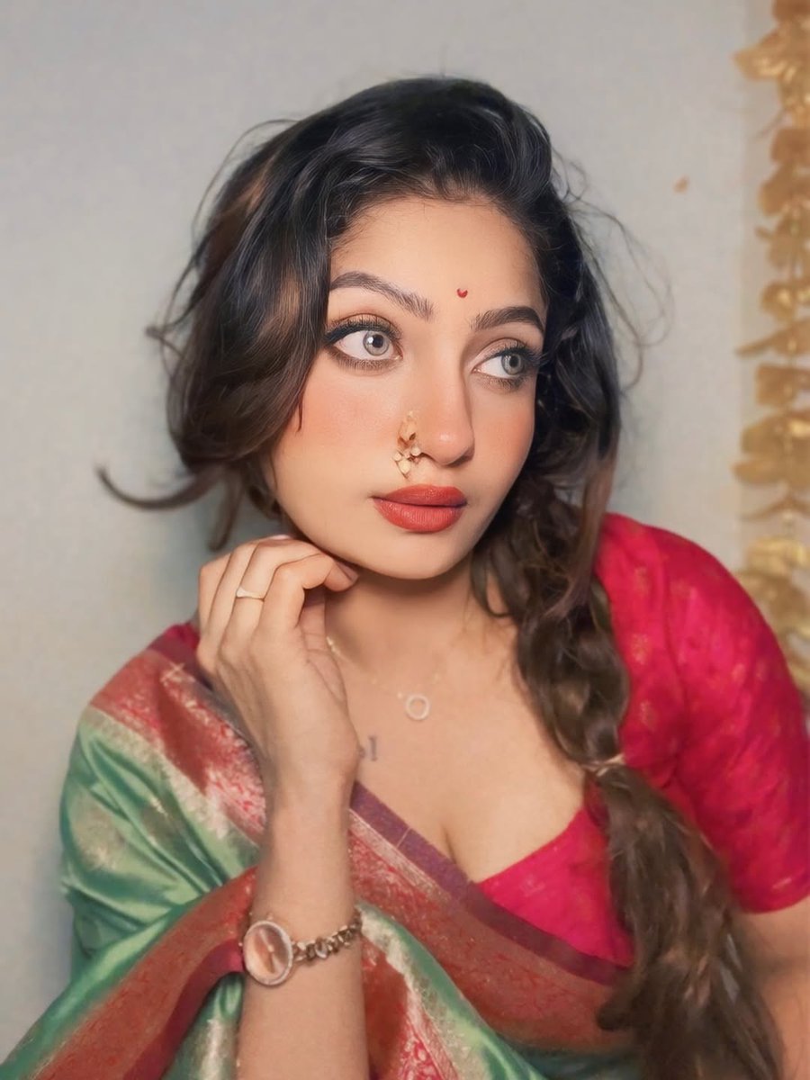 ActrezHub's tweet photo. #SanamJoshi #Sanam #Joshi https://t.co/ZEOAlhH5v5