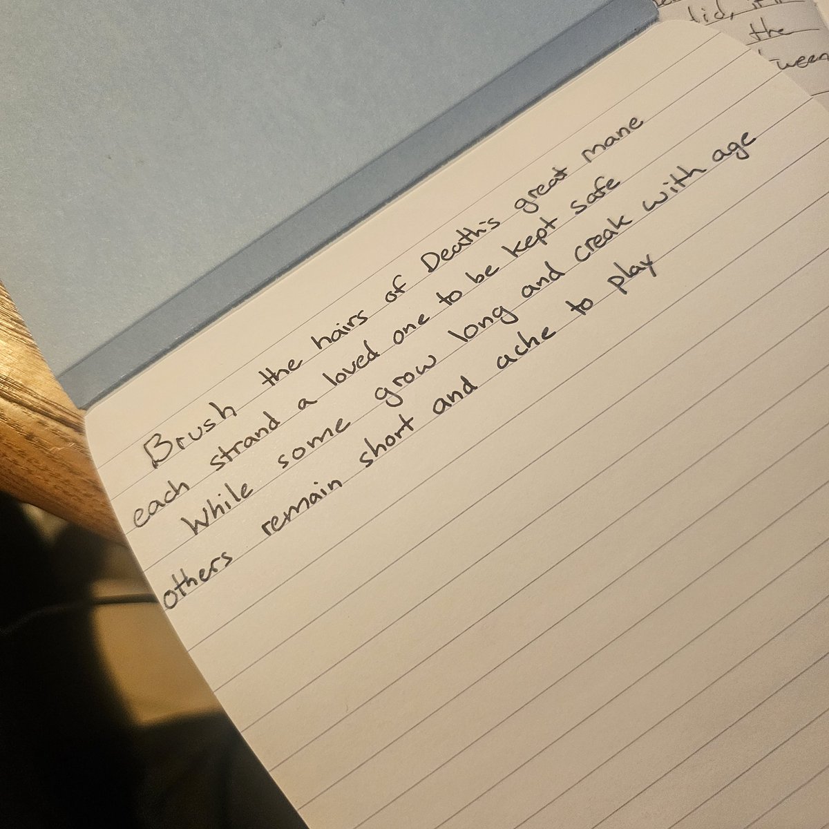 FreiKyrus's tweet photo. Trying to write some feelings into these bones. They sit lifeless all day long and then I wonder why life feels useless. 🤷😅🙄 https://t.co/AuoANs7GPb