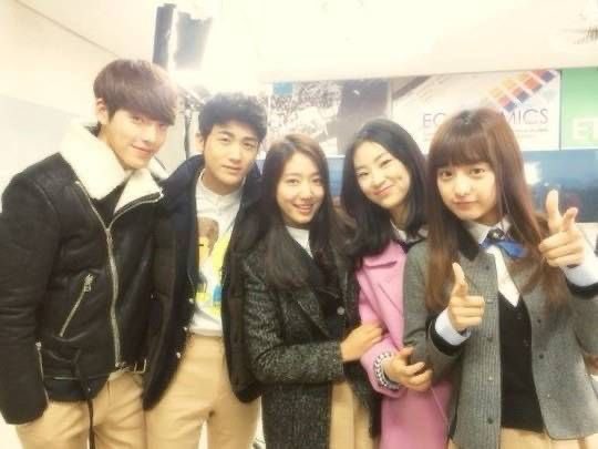 량 tweet media