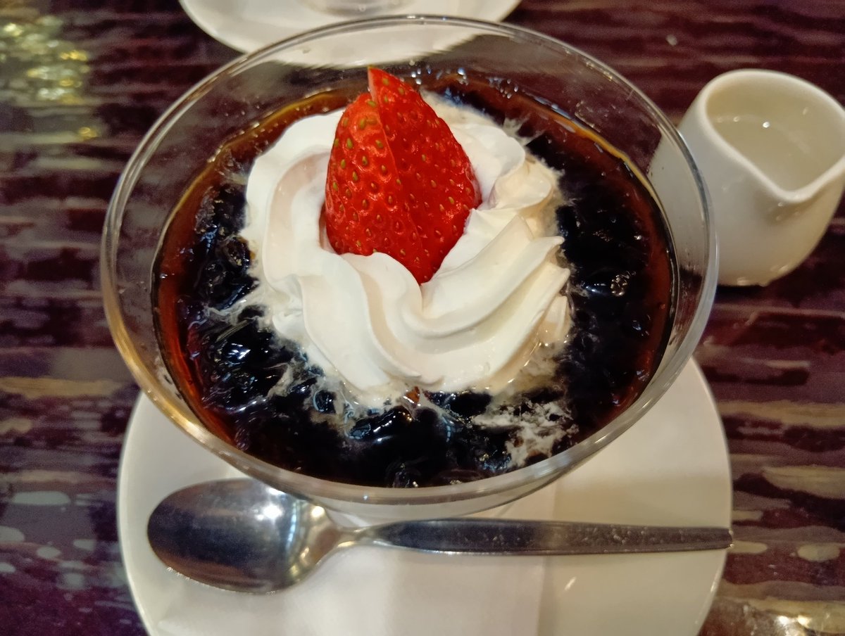 UZck6c0tme59105's tweet image. ＃純喫茶
＃ROYAL
＃店内BGM
＃JUJU
店員さん好きなのかな？
JUJUファンとしては嬉しいけど
