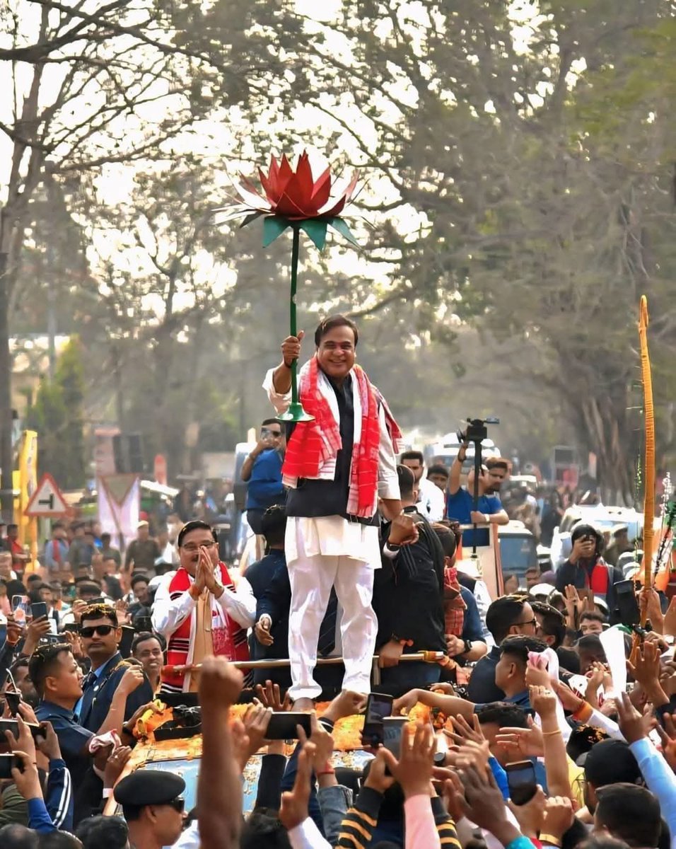 𝑽𝒂𝒓𝒔𝒉𝒂 𝑫𝒐𝒔𝒉𝒊🇮🇳 (Modi Ka Parivar) tweet media