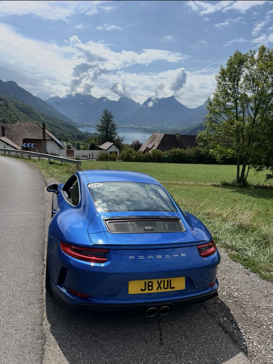 freddiecamp's tweet photo. 20,000 miles added to ‘Spencer’ the 991.2 GT3 Touring in the last 2.5 years. Absolutely love this car. The right mix between digital and analogue. Road trip planned for this in September- Spain &amp; Portugal 🇪🇸 🇵🇹  (so far i’ve taken this car to: 🇫🇷 🇧🇪 🇲🇨 🇳🇱 🇩🇪 🇮🇹 🇦🇩 🇦🇹 🇪🇸 🇮🇲 🇨🇭) https://t.co/rtBHtGJKgO