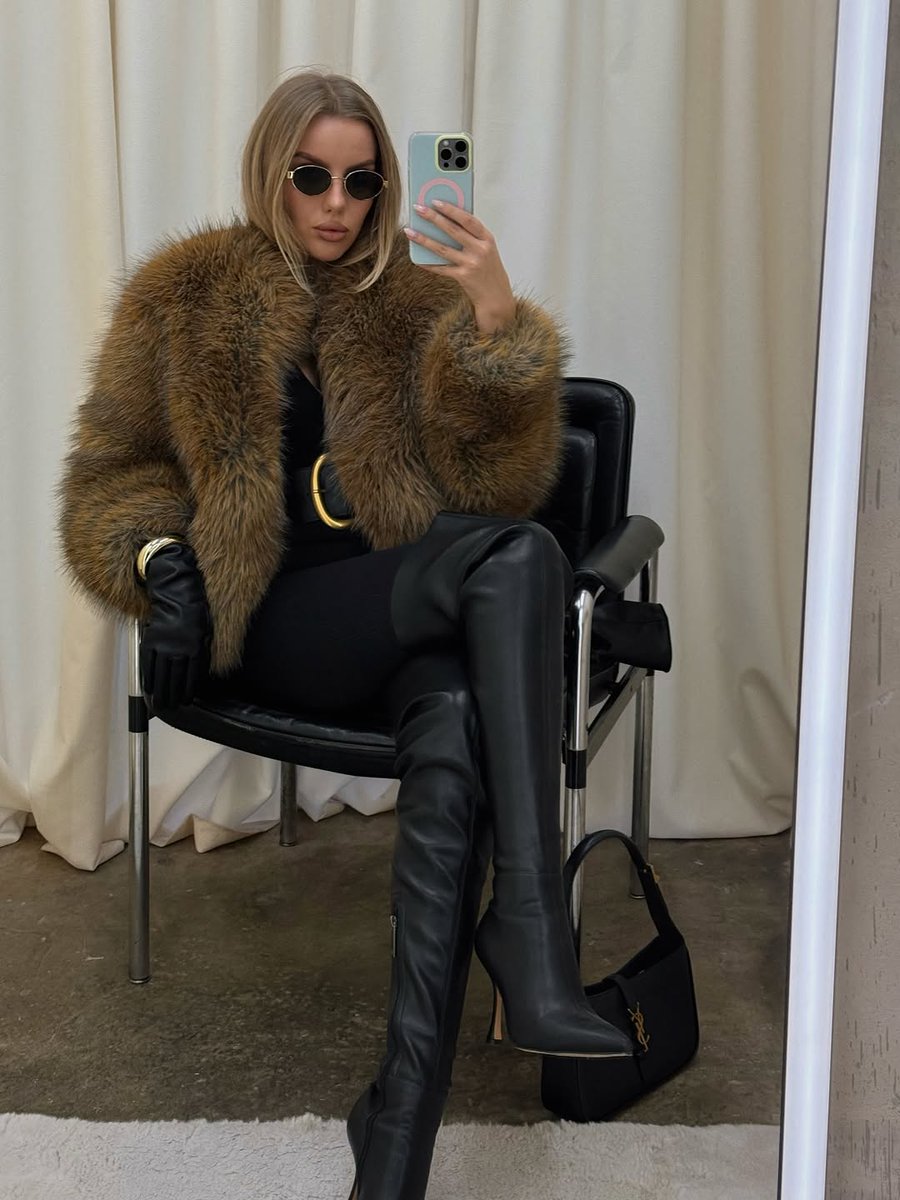 Goddess Elle tweet media