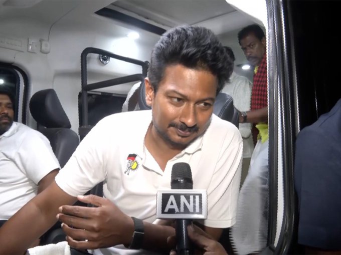 सनातन पर अभद्र टिप्पणी करने वाले तमिलनाडु के उपमुख्यमंत्री उदयनिधि स्टालिन अभी चेपॉक-थिरुवल्लिकेनी स्टेट असेंबली सीट से 1244 वोटों से पीछे चल रहे हैं।

#EleccionesPerú2026 #tamilnadulegislativeassemblyelection2026