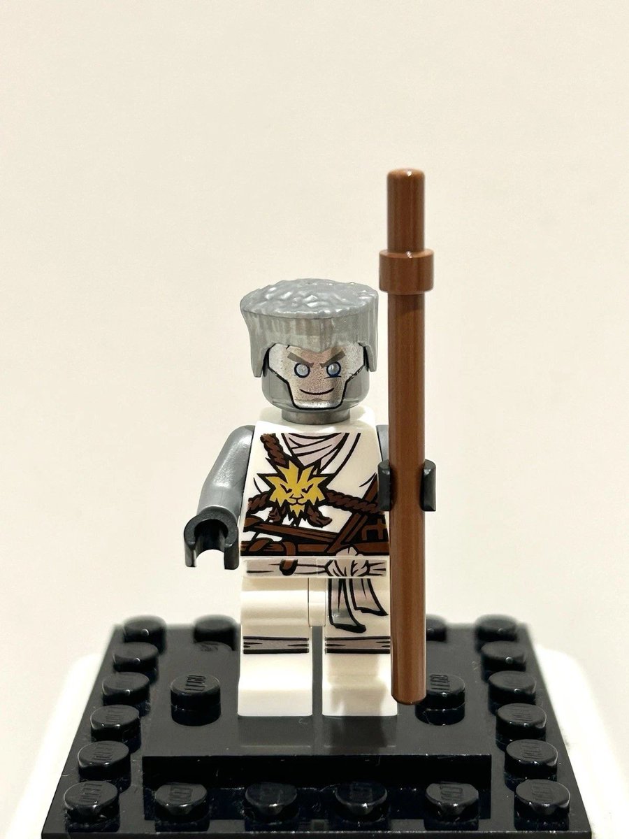infinitybricks8's tweet image. Remembering the heroes on the Day of the Departed. Zane looks incredibly sharp in his ceremonial Honour Robe ❄️

#LEGO #LEGOminifigures #LEGOcollection #LEGOcommunity #LEGOaddictAFOL #LEGOreseller #LEGOforsale #NinjagoZane #DayOfTheDeparted #TitaniumNinja #HonourRobe #NinjagoFans