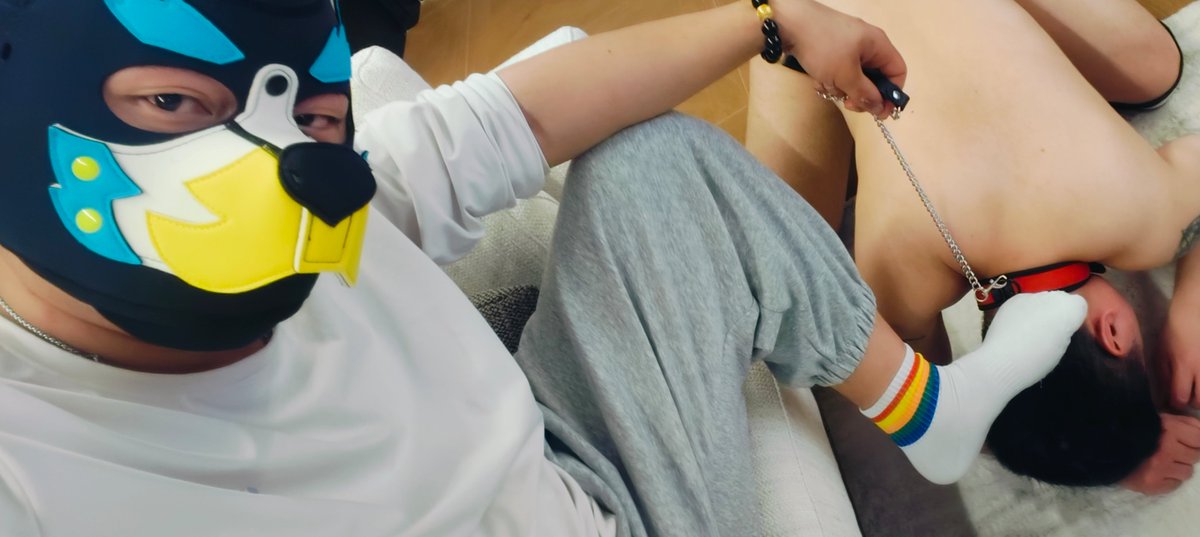 hui6326's tweet photo. 在外是高冷的直男s，背后却是个骚逼贱狗，深夜约我过去玩弄他的贱货@FK1280756407 https://t.co/tVP5kSyYB1