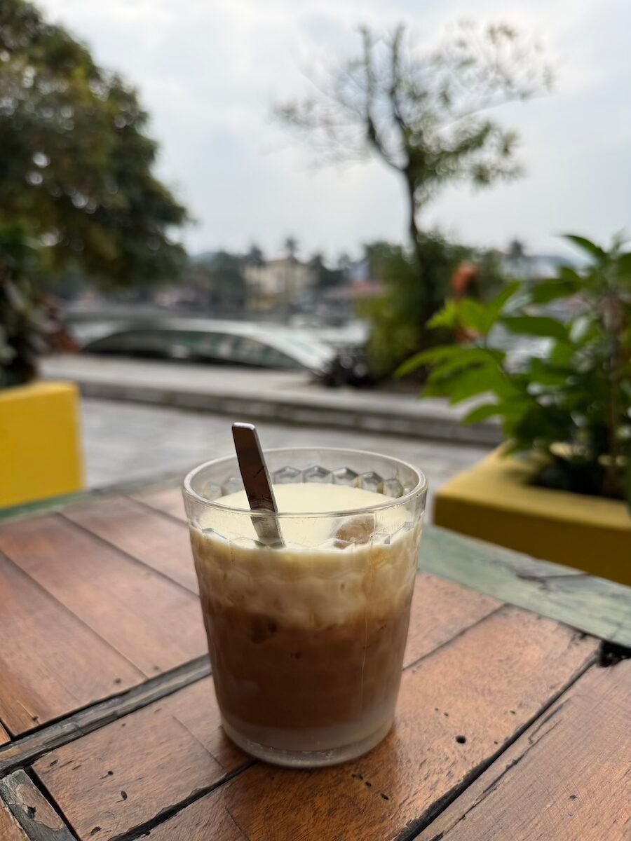 HHLifestyleTrav's tweet image. I knew it was known for its Egg Coffee and that cafes were common and funky, but I didn’t realise how incredibly good coffee in Vietnam was going to be...

hannahhendersontravel.com/guide-to-the-b… 

#Vietnam #Coffee