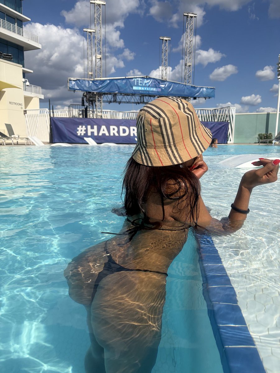 MissMulattaa's tweet photo. I should have been naked 🥵 https://t.co/RHVmnmMzOs
