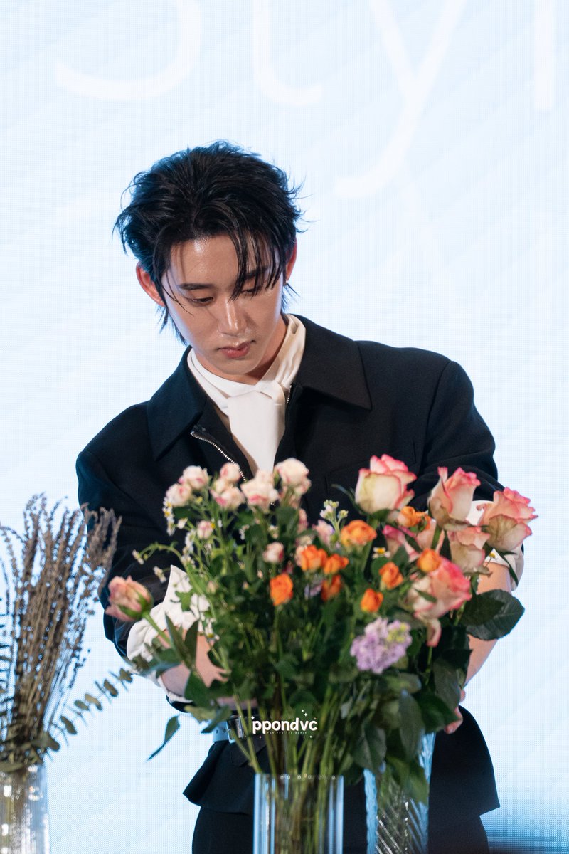 the prettiest florist out there