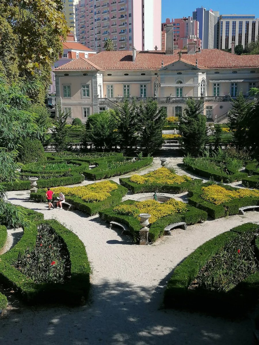 skymanuelima's tweet photo. O Jardim Zoológico e de Aclimação em Portugal, localiza-se em Sete Rios, em Lisboa, Portugal. Atualmente reúne um conjunto representativo de todo o planeta, com cerca de 2000 animais de 300 espécies diferentes. #Jardim_Zoologico #Lisboa #SeteRios #travelphotography #visitLisboa https://t.co/JPzGwlIl6p