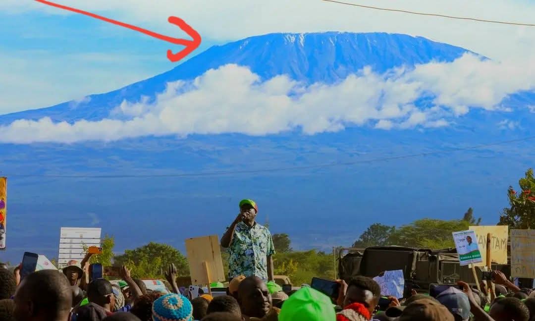 litundunya's tweet image. Mr. Ruto, Mt Kenya is gone forever. Try Mt Kilimanjaro

~ Riggy G at Mt Kilimanjaro viewpoint in Kajiado.
Uhuru Ojienda Muranga Slot #FinanceBill2026 #MainaAndKingangi