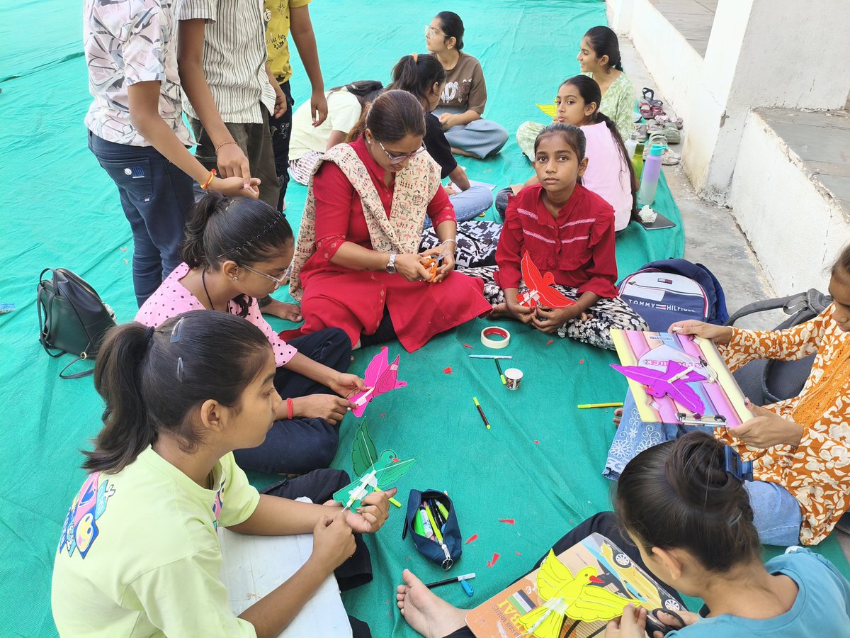 DCSCMEHSANA's tweet image. District community Science centre, Mehsana organised ☀️ summer camp 2026 Art And Craft Day 1
#summercamp#artandcraft #papercrafts
