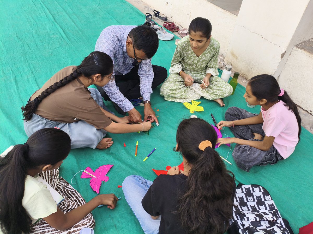 DCSCMEHSANA's tweet image. District community Science centre, Mehsana organised ☀️ summer camp 2026 Art And Craft Day 1
#summercamp#artandcraft #papercrafts