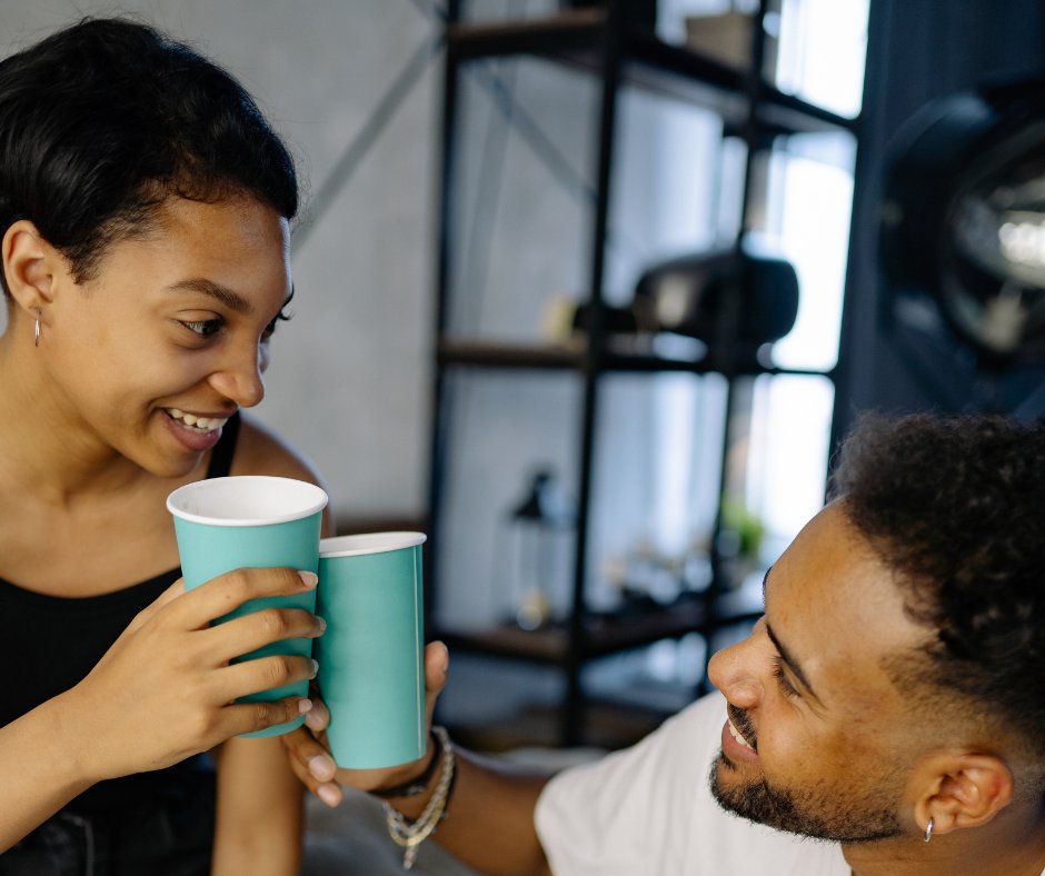 Classic105Kenya's tweet image. Mwalimu King’ang’i: What usually happens ladies? 

Ladies, do you arm yourself? What usually happens that makes you trust this person so fast? Guys aren’t you surprised that she follows you after meeting you?@ItsMainaKageni #MainaAndKingangi