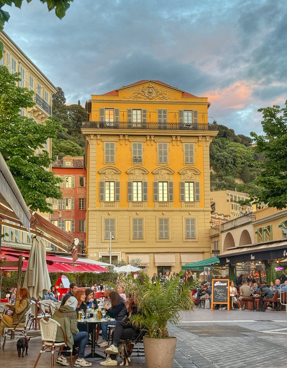 lifefrance's tweet image. Daily #photooftheday from #France When twilight falls in Nice in May... 
thegoodlifefrance.com/culture-and-cu…
#thegoodlifefrance