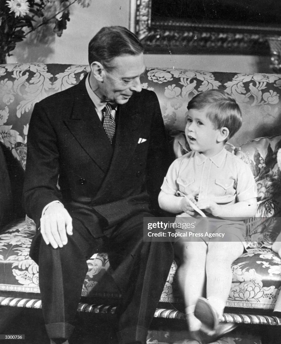 MelanieKR65's tweet image. King George VI with his grandson Prince Charles on his third birthday. November, 1951.