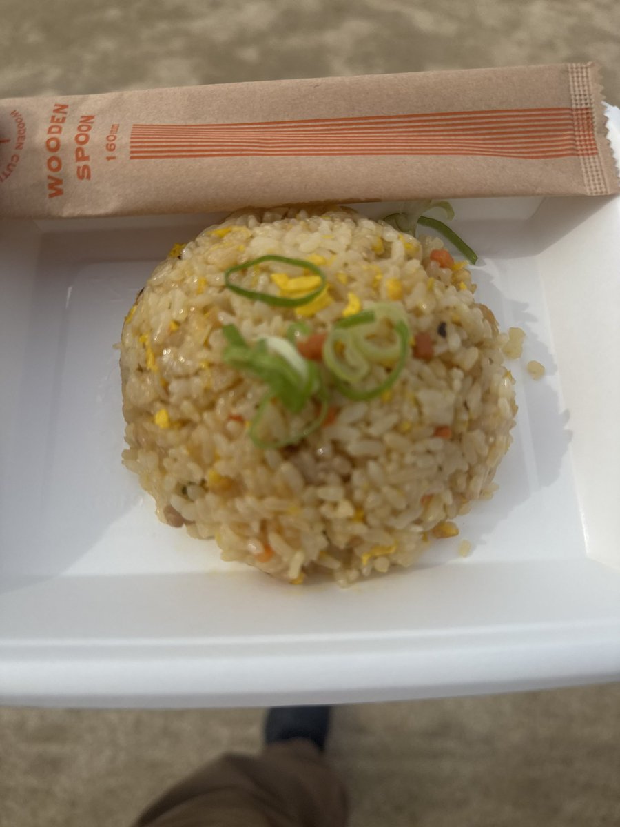 KazukiInfinity's tweet photo. 大阪城公園で餃子フェスあったから行ってきた😁
いろんな餃子があって美味しかった🤭 https://t.co/BniMTpSnzr