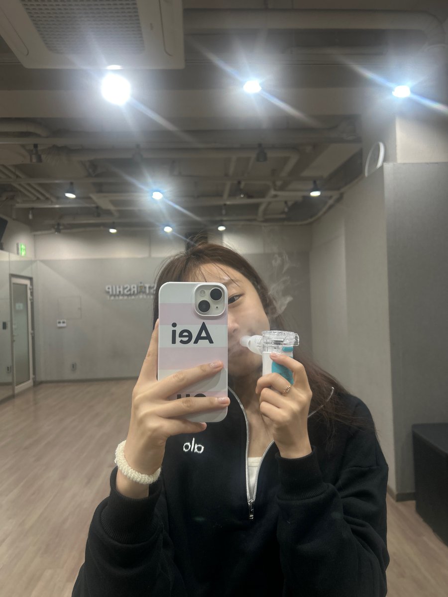 oo🍑 tweet media