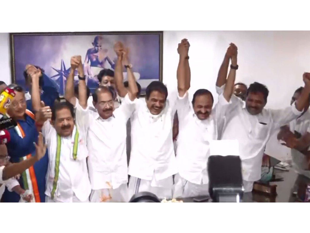 ani_digital's tweet image. Keralam: Congress leaders celebrate as UDF heads towards return to power after 10-year drought

Read @ANI Story | aninews.in/news/national/…
#Keralam #Congress #UDF