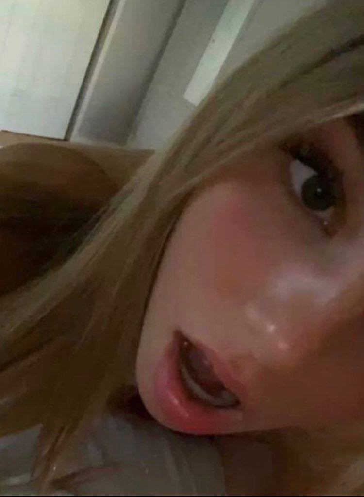 Emma tweet media