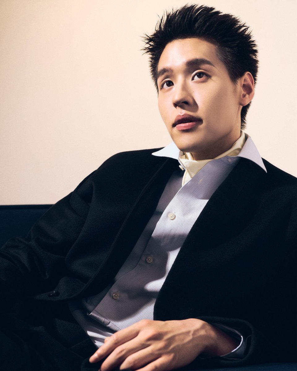 Vogue Thailand tweet media
