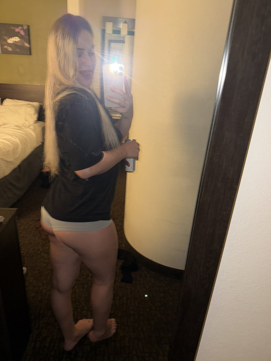 Avery Rae tweet media