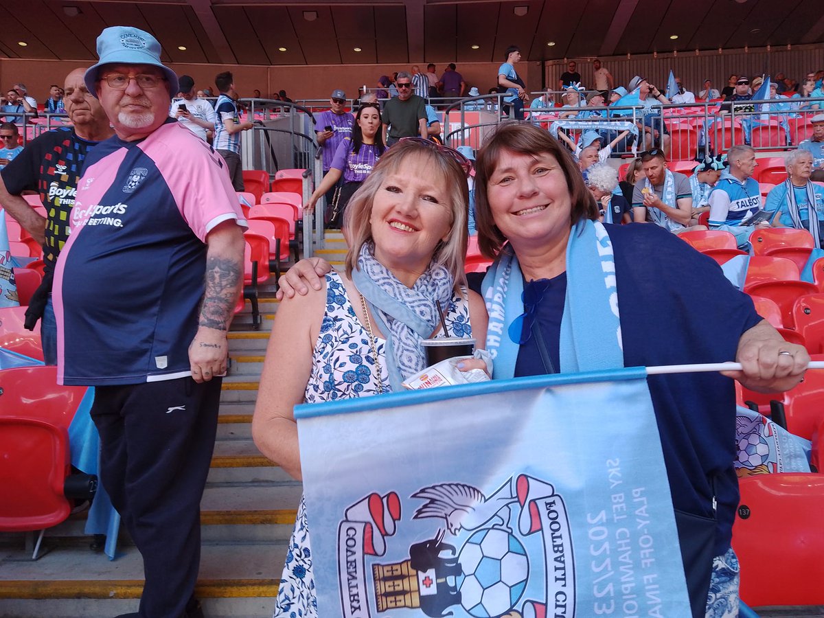 Deano's Sky Blues memories tweet media