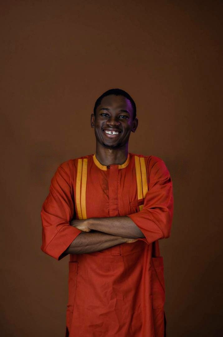 Osamudiame66311's tweet image. Good Morning Creatives 🌞 

It's another new week to keep pressing forward ⏩ 

My name is Divine, I'm a graphics designer. Hire me for your next design project. 
#GraphicDesigner  #designer