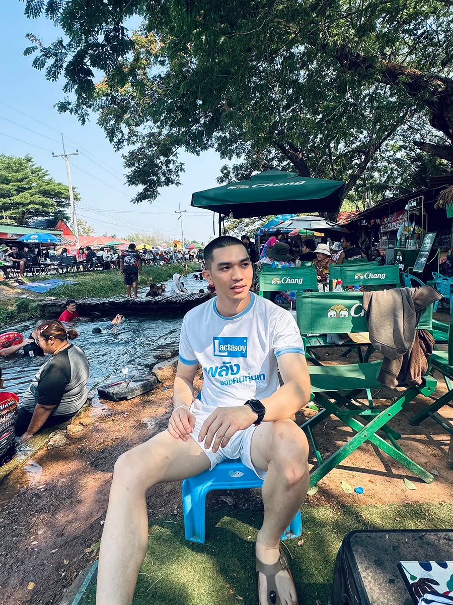 ross_jessi20143's tweet photo. He's hot 🥵
IG: sutee_bank_sumano https://t.co/XHULSozVgN