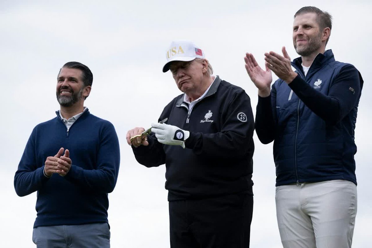 Trump and his family gain profit from both sides!

According to The New Republic, the two sons of the US President, Donald Trump Jr. and Eric Trump, are involved in a large deal related to the defense and mining sectors through investment companies and intermediaries.
The deal
