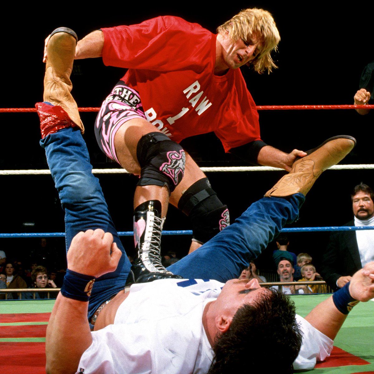 WWFWrestling1's tweet image. Raw Rewind! The Raw Bowl! Broadcast on New Year's Day 1996. 2/2 #WWF #WWERaw #BartGunn #BillyGunn #OwenHart #Yokozuna #Sid #123Kid #RazorRamon #SavioVega