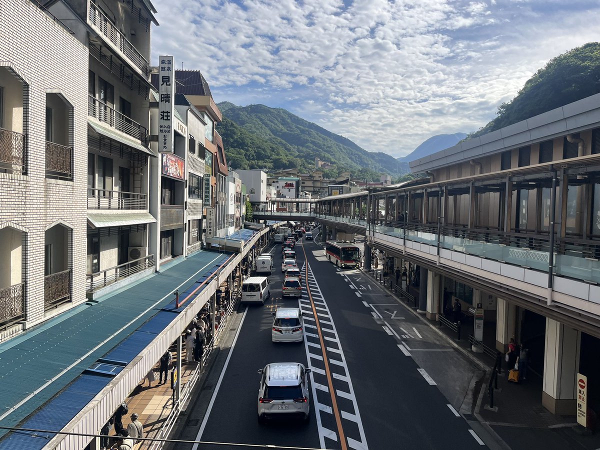 NEW246tatsu's tweet photo. これから箱根湯本から東京方面へ100km歩き旅開始 https://t.co/RdWEgjXWdn