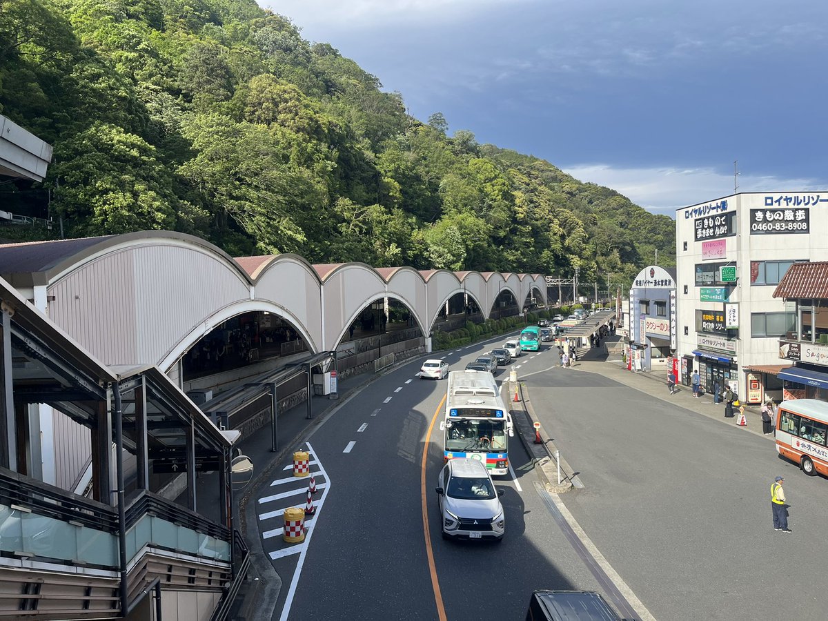 NEW246tatsu's tweet photo. これから箱根湯本から東京方面へ100km歩き旅開始 https://t.co/RdWEgjXWdn