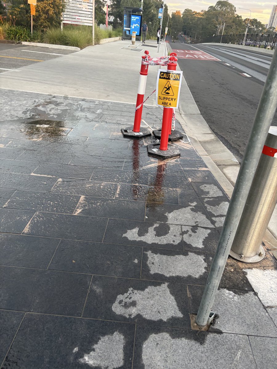 WillS7777's tweet photo. @SydneyWaterNews please note there is a serious water hazard outside Macquarie park metro station. Corner Waterloo and Lane Cove roads. Water has been overflowing and people are walking in main rd to avoid. Slip Hazard also! Please fix https://t.co/oXau5hM3hF
