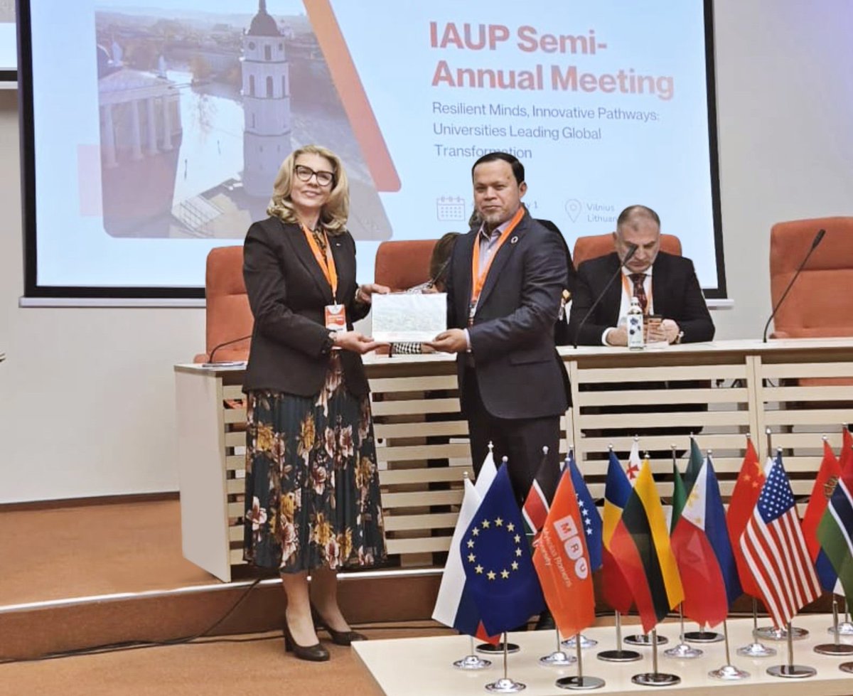 mdsabur's tweet image. Daffodil International University to host International Association of University Presidents #IAUP2026
📅 19–21 Nov 2026
📍 First time in South Asia
Vilnius-এ official announcement — Bangladesh now at the center of global higher education dialogue.
#DIU #Bangladesh