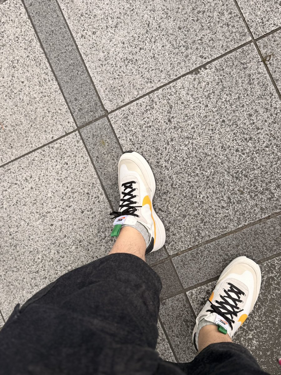 bornslippy_'s tweet photo. 新しいトムサックス https://t.co/Unv8XxhAAE