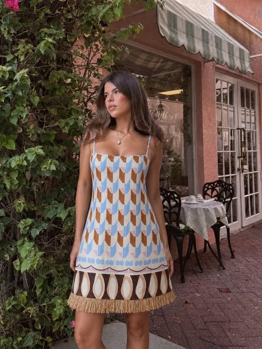 busbeestyles's tweet photo. 👉https://t.co/kf6ggXbWPR
Stepping into summer vibes with this dreamy geometric mini dress 🌞✨ Lightweight, breezy, and made to turn heads wherever you go. 💃💛

#SummerStyle #OOTDInspo #GeometricFashion #ChicAndComfy #StreetStyleVibes https://t.co/r79KUKbV56